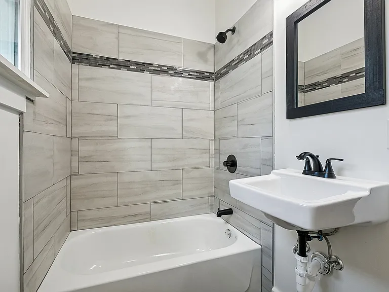 4023 Franklin Ave #4023 — Photo 13