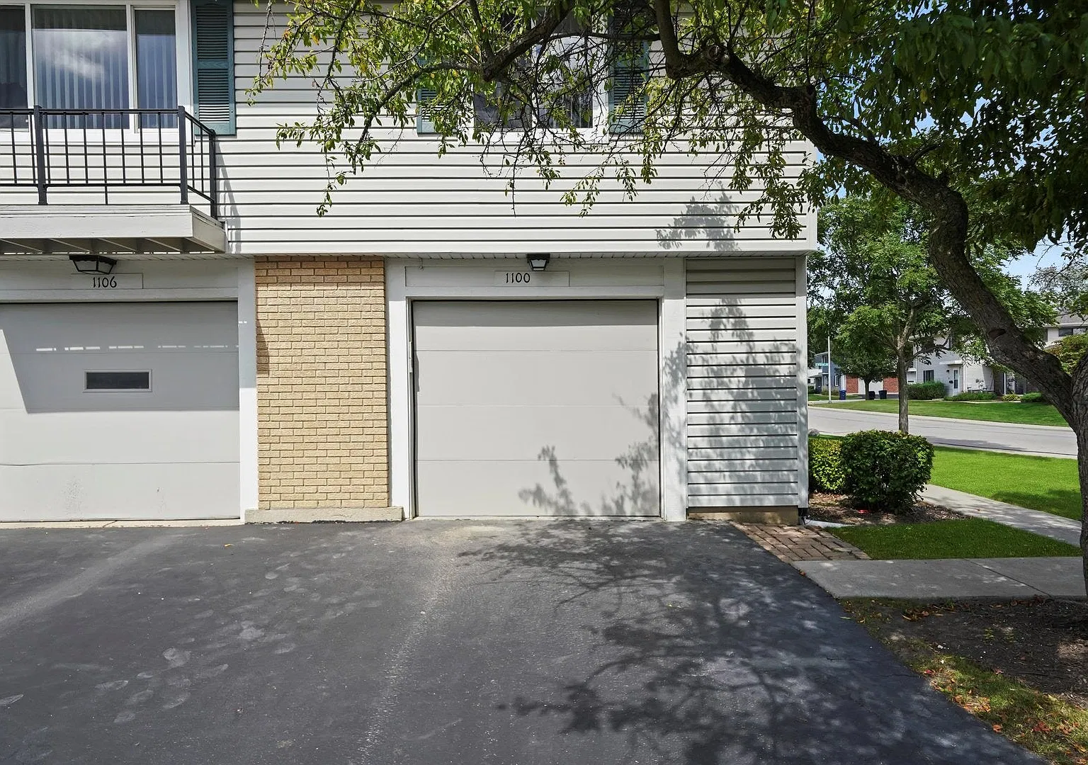 2 bed, 1.0 bath, $2,200 — Photo 3