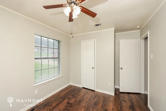 323 Linkwood Dr — Photo 9