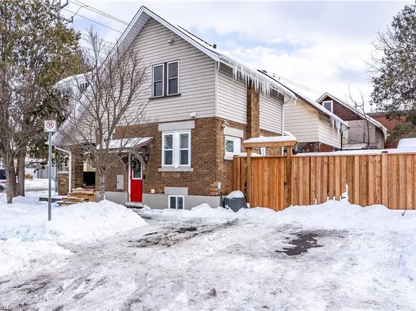 63 Lancaster St W, Kitchener, ON N2H 4T1