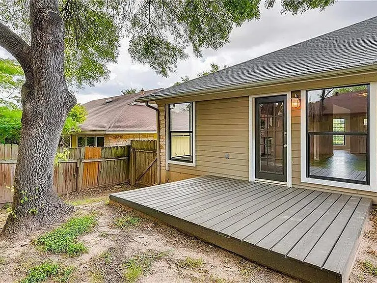 2110 Taylor Simonetti Ave — Photo 15