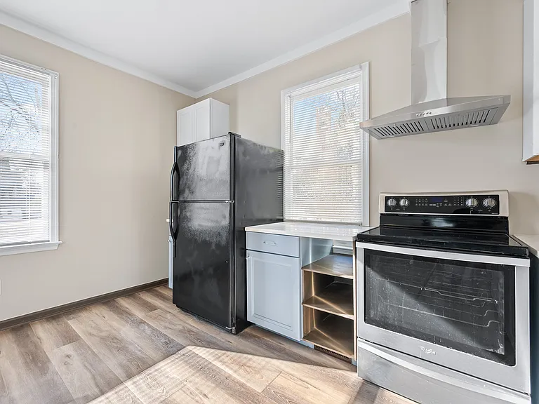 1015 Cabell St — Photo 16