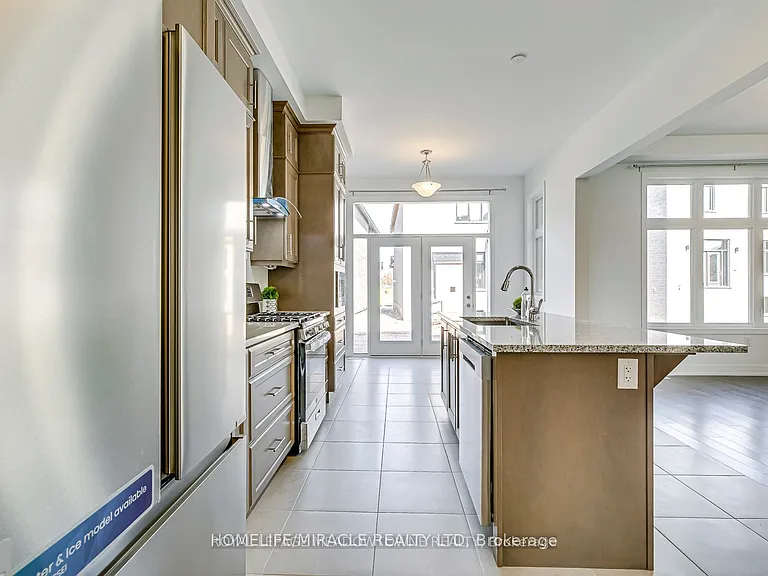 3133 Moss Gdns — Photo 8