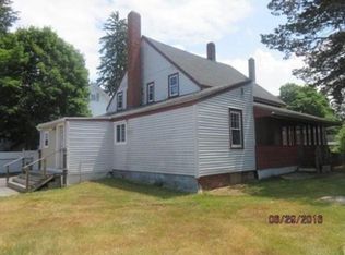 14 Grove St, Merrimac, MA 01860