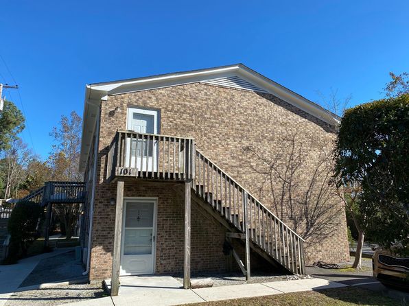 101 Lullwater Dr #2