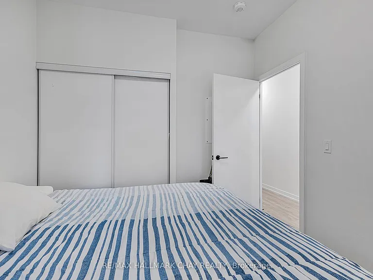2300 Saint Clair Ave W #110 — Photo 10