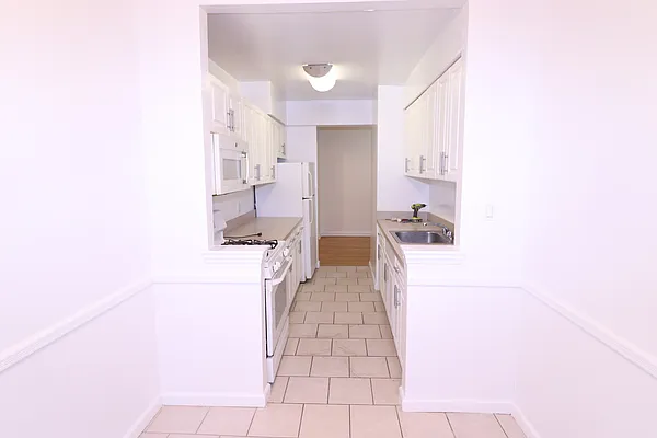 Rented by Kian Realty | media 9