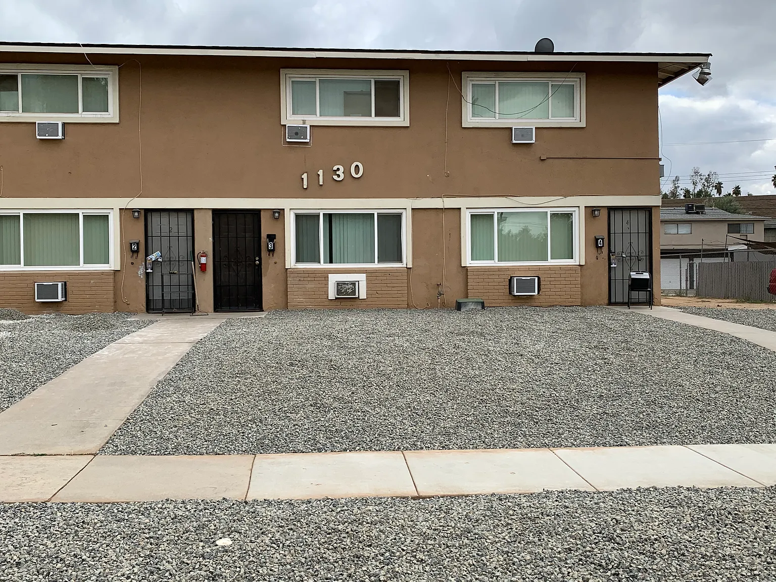2 bed, 1.5 bath, 1056 sqft, $2,045 — Photo 2