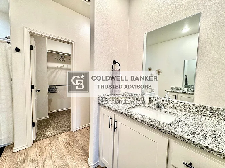5528 Lehigh St — Photo 18