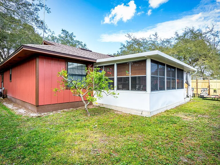 604 Alicante Rd — Photo 29