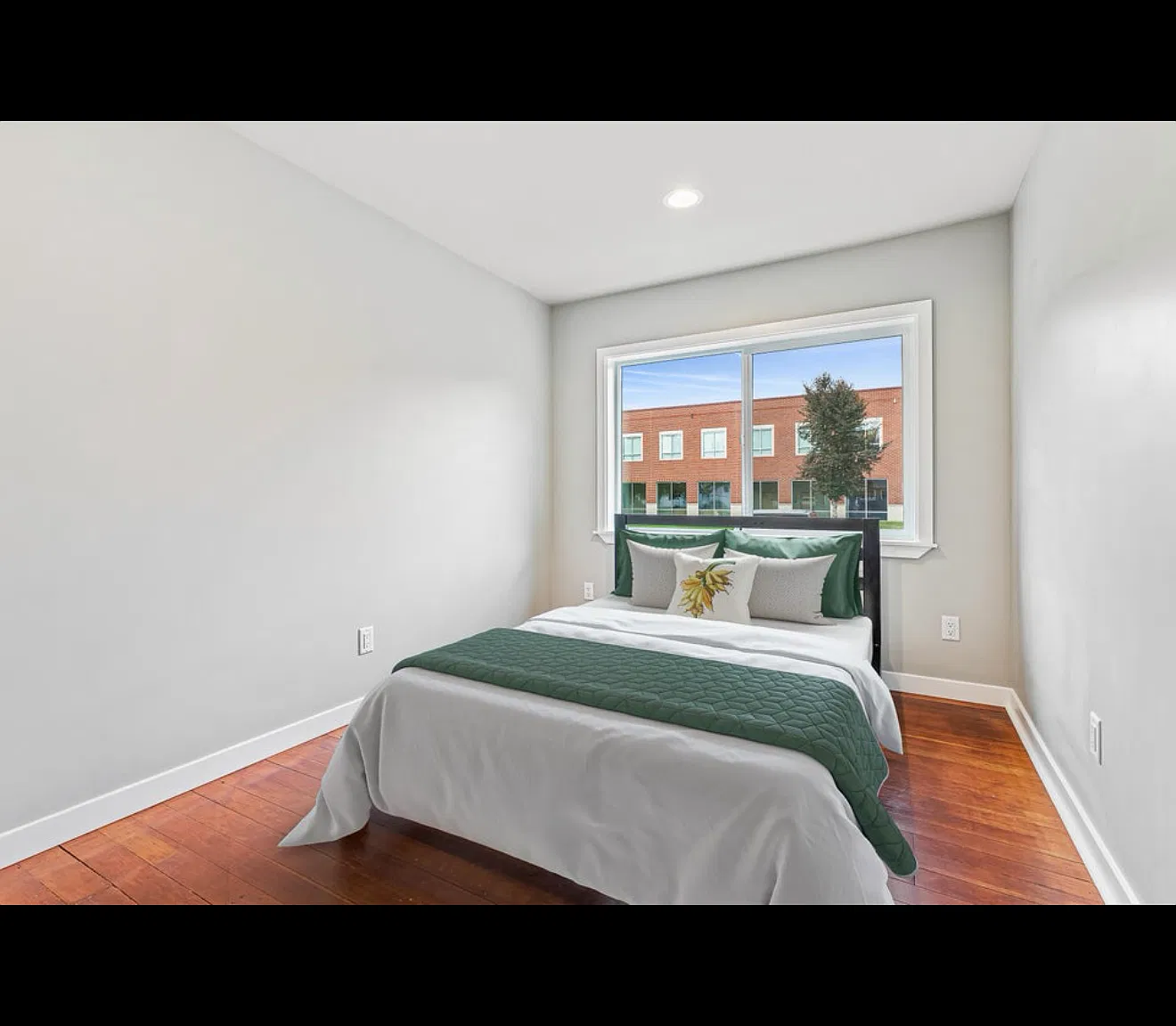 1 bed, 450 sqft, $1,250 — Photo 1