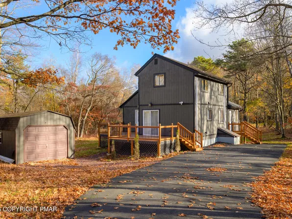 317 Clearview Dr, Long Pond, PA 18334