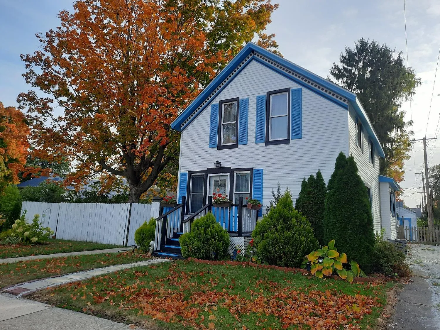 407 D St photo 1