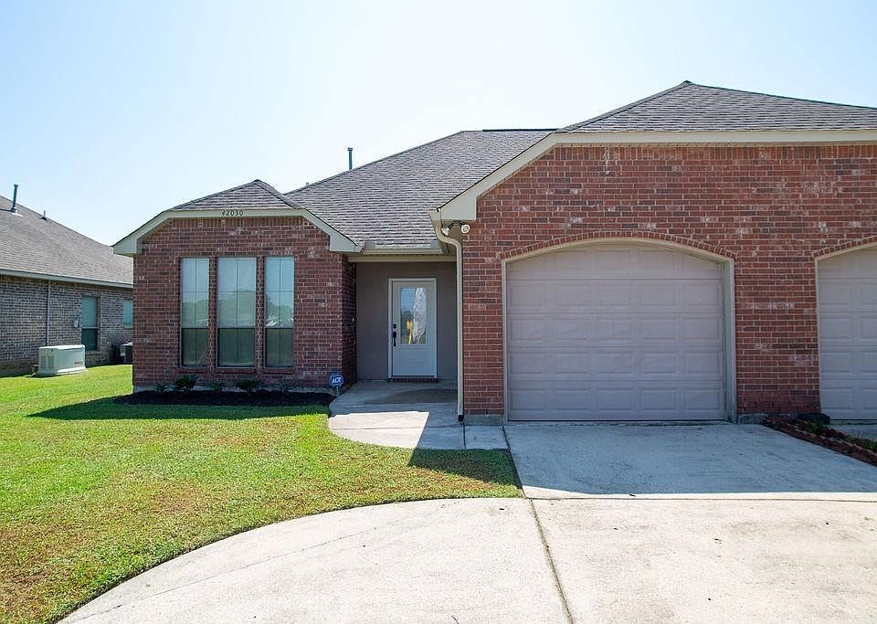 1st image of 42030 Thompson Dr