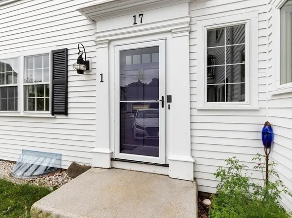 17 Highland St #1, Rockport, MA 01966
