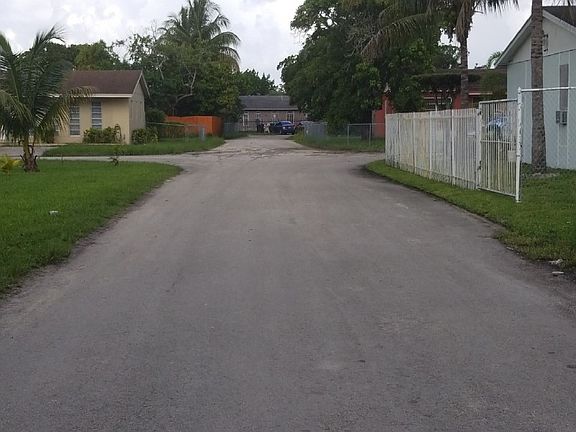 5th image of 2905 NW 196th St
