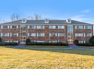 4 Fernview Ave APT 2, North Andover, MA 01845