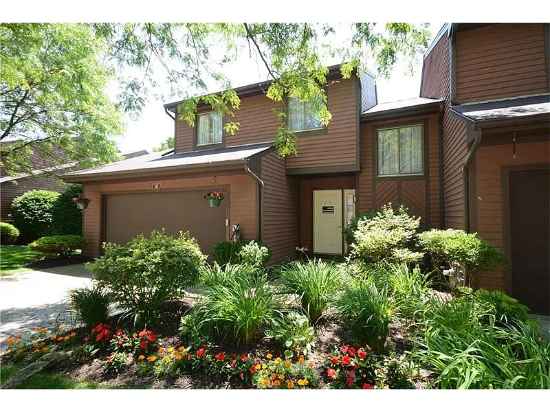 201 Forest Edge Ct photo 1