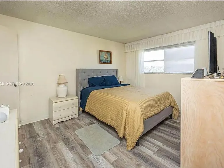 2615 NE 3rd Ct #4030 — Photo 3