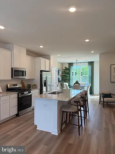 30 Barnes Way Photo 1