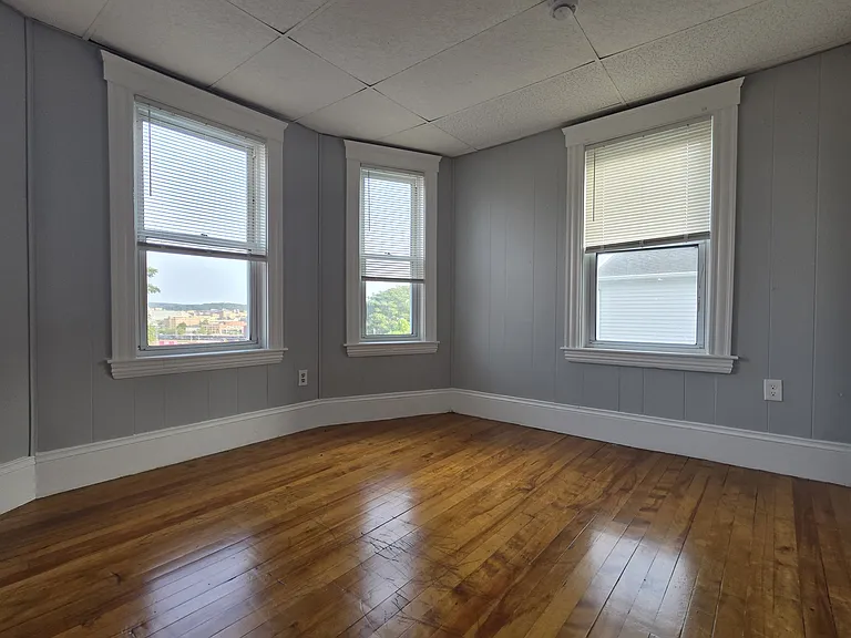 16 Groton Pl #3 — Photo 7