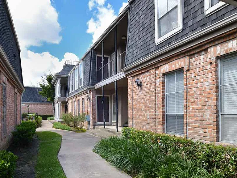 1414 Fountain View Dr #101 — Photo 11