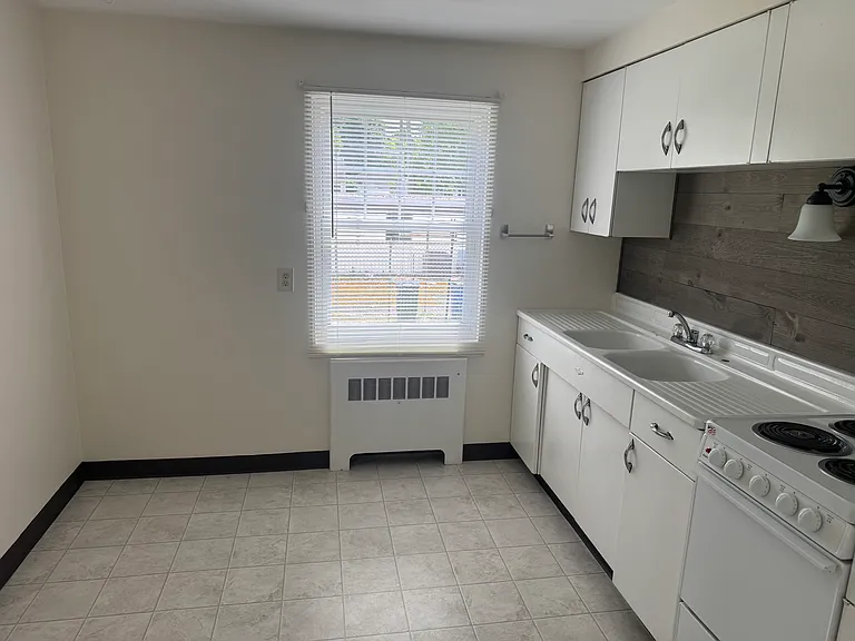 1619 W 3rd St #33 — Photo 4