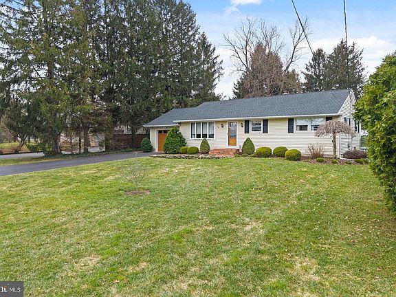 3rd image of 96 Bordentown Chesterfield Rd