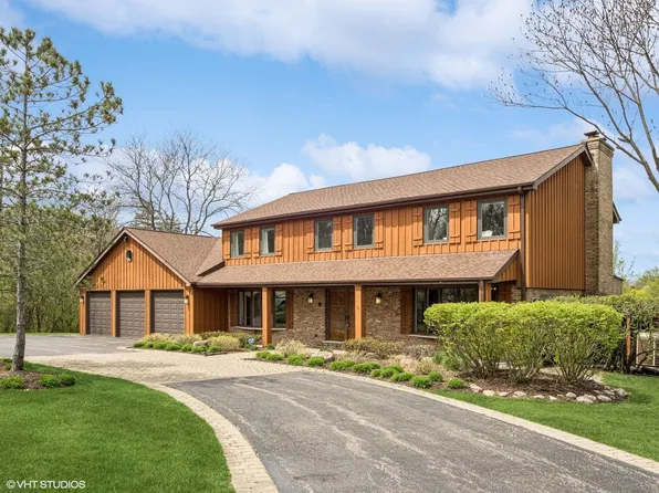 202 E Hillside Rd, Barrington, IL 60010