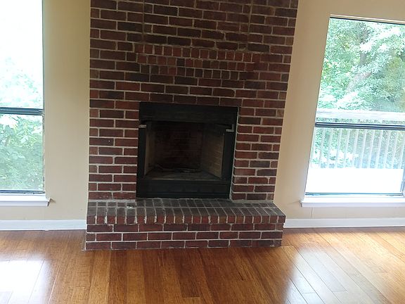 3rd image of 4055 Creek Station Ln