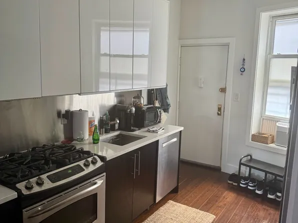 76 Richardson Street image 4 of 10