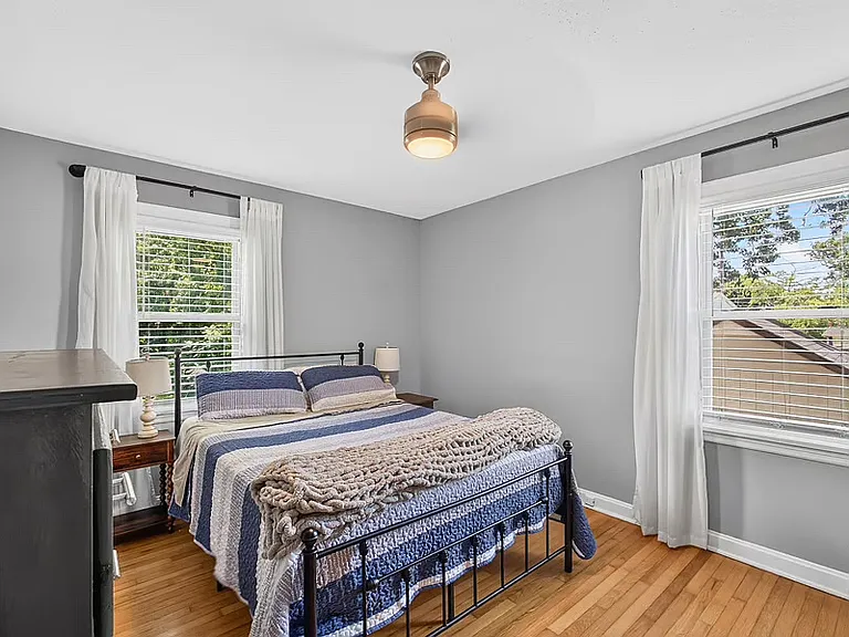 1228 Elizabeth St — Photo 10