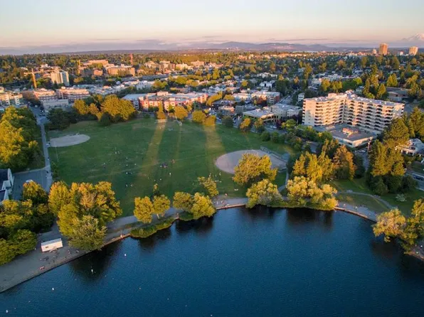 Green Lake Manor, 1340 N 79th St #205, Seattle, WA 98103