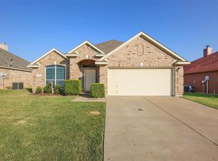906 Remington Ranch Rd, Mansfield, TX 76063