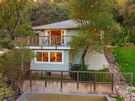 2nd image of 502 Fernwood Pacific Dr