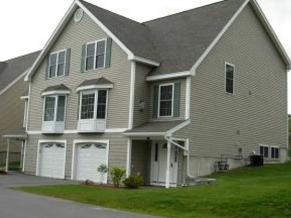 18 Canterberry Ct #B, Hudson, NH 03051