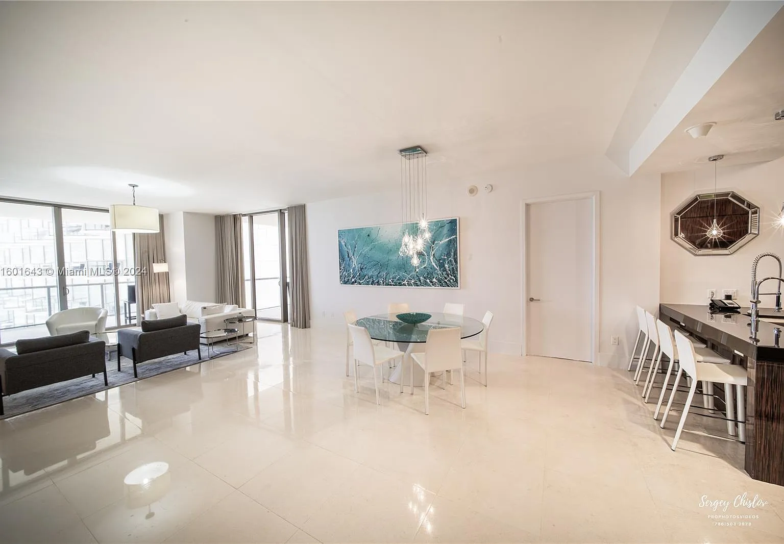 2 bed, 2.5 bath, 1685 sqft, $21,000 — Photo 2