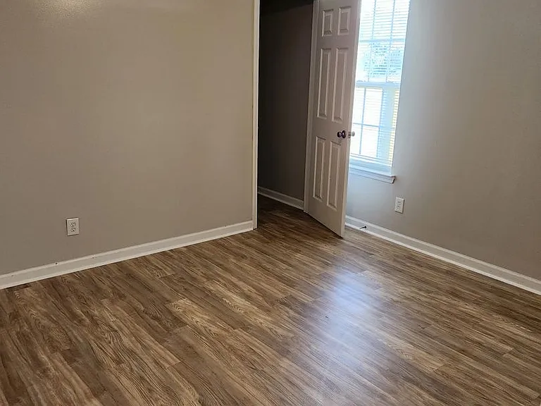 306 Haverhill Cir — Photo 14