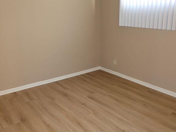 5th image of 5613 Riverton Ave Unit 1/2