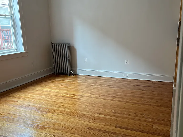 394 Centre St — Photo 15