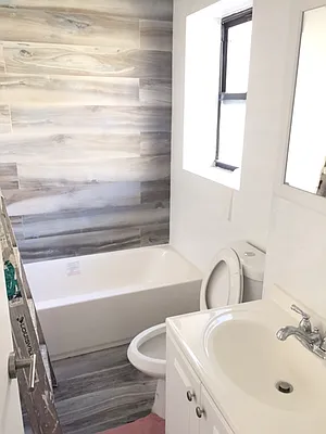 Rented by Lang Realty LLC | media 23