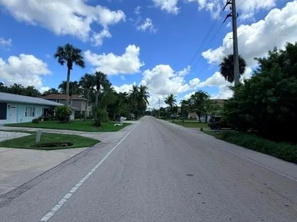 Danford ST, NAPLES, FL 34112