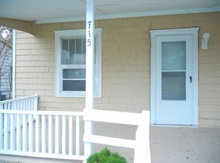 715 Allen Rd, Manhattan, KS 66502