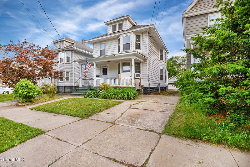 3rd image of 1322 Alden Place