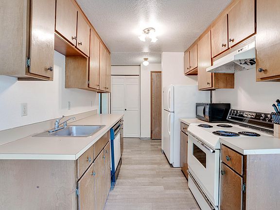3rd image of 1126 NW Market St APT 3