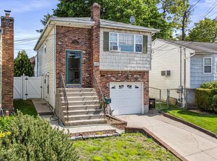 175 Frederick Ave, Floral Park, NY 11001