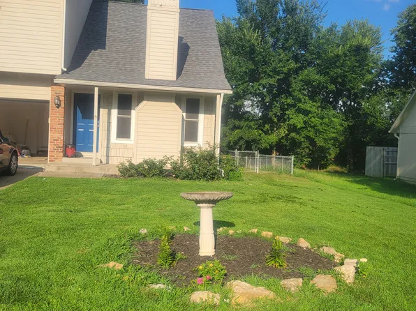 6235 Rene St, Shawnee, KS 66216