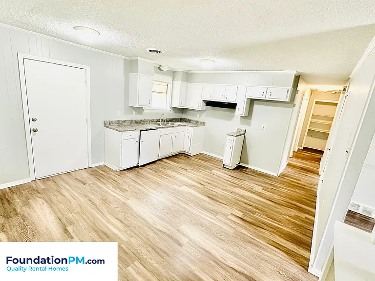 3366 Lone Rock Dr — Photo 3