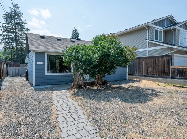 501 Mackenzie Ave, Kamloops, BC V2B 3T9