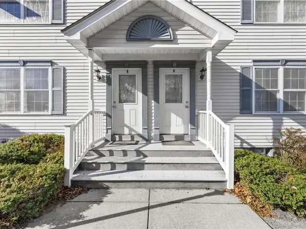 87 N Bend St Unit 8, Pawtucket, RI 02861